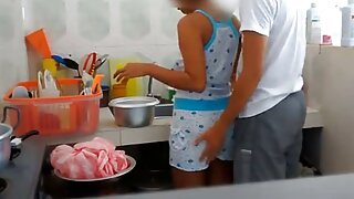კოლეჯის კალათბურთელს ...